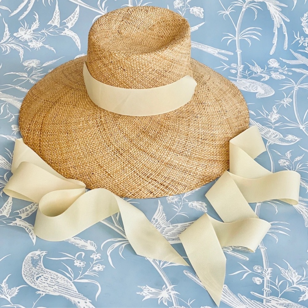 SARAH BRAY BERMUDA
Bougainvillea Bridal Hat - One Size
